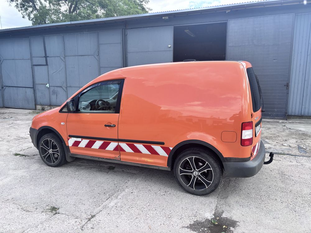 Vw Caddy 1.9tdi uchylny dach