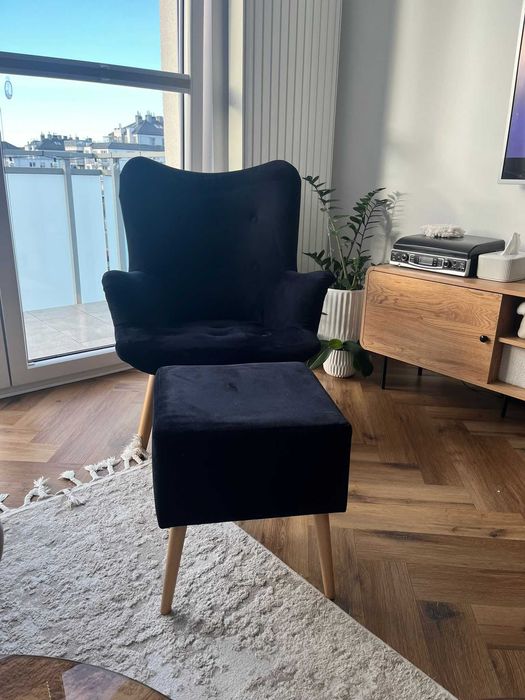 Fotel z podnóżkiem