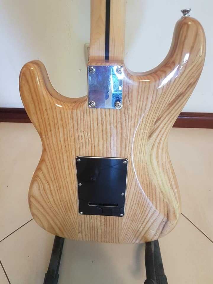 Gitara elektryczna Vintage V6MNAT