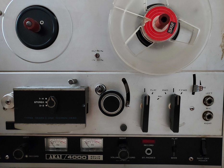 Gravador de fita Akai 4000 de 1970 + 20 fitas