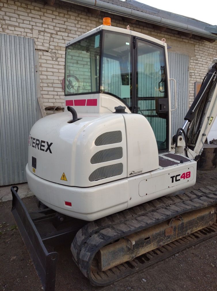 Екскаватор гусеничний Terex Tc 48