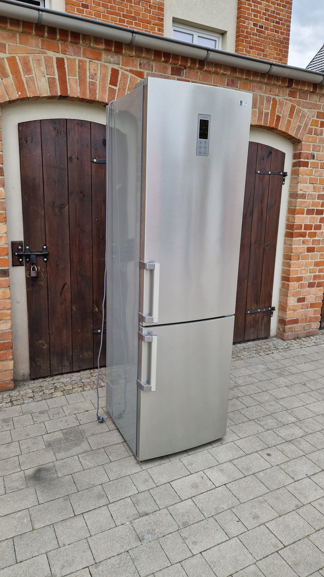 Lodowka  LG Whirlpool  z gwarancij mozliwe transport