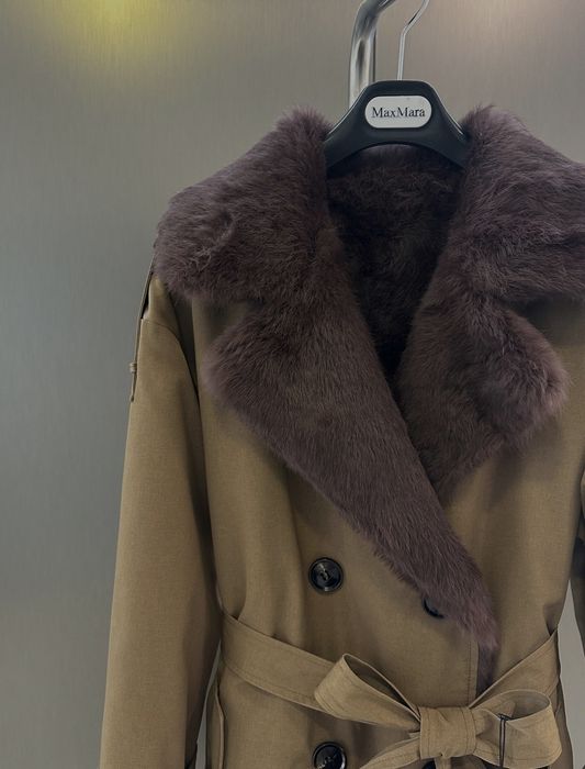 Burberry płaszcz z futrem – dwustronny model jesień/zima 2025