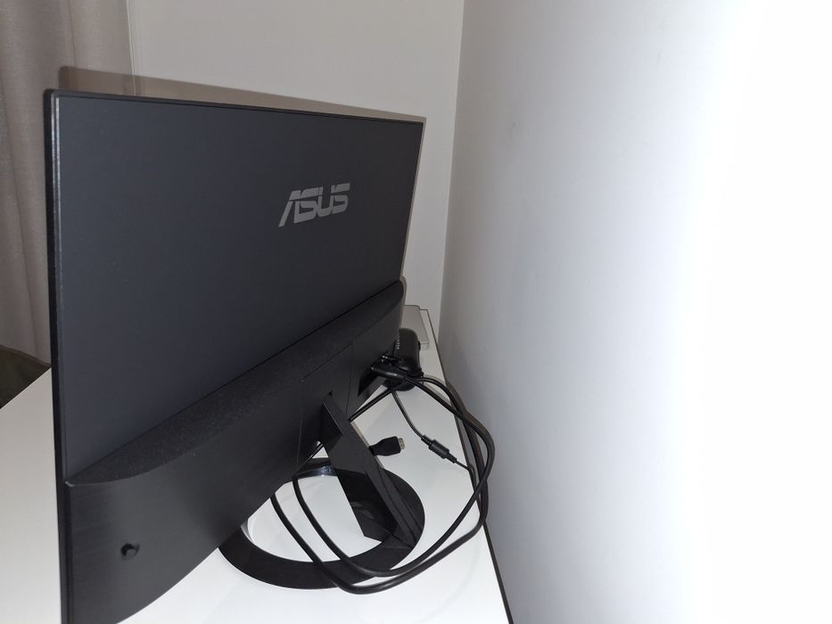 Monitor Asus ecra super slim 24"
