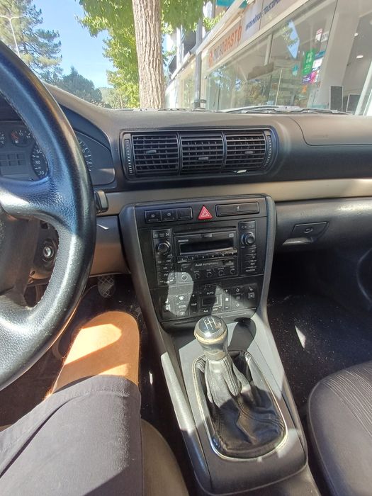 Audi A4 110cv azul escuro