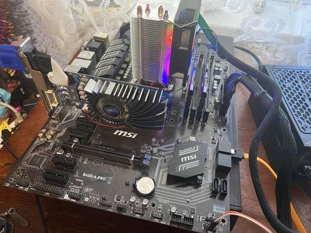 Продам материнську плату Msi b450-A PRO