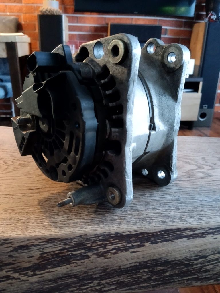 Alternator Bosch 90A  model numer 028.903.028D