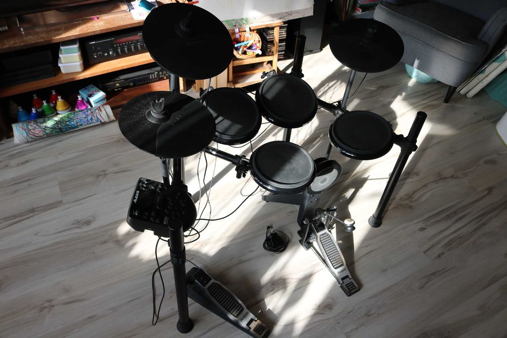 Alesis Nitro Kit - perkusja elektroniczna