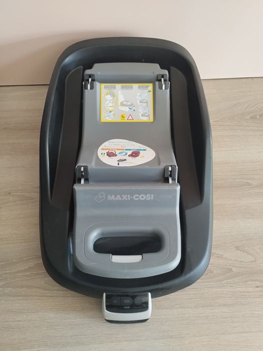Fotelik Maxi-Cosi CabrioFix + baza FamilyFix ISOFIX – stan bardzo dobr