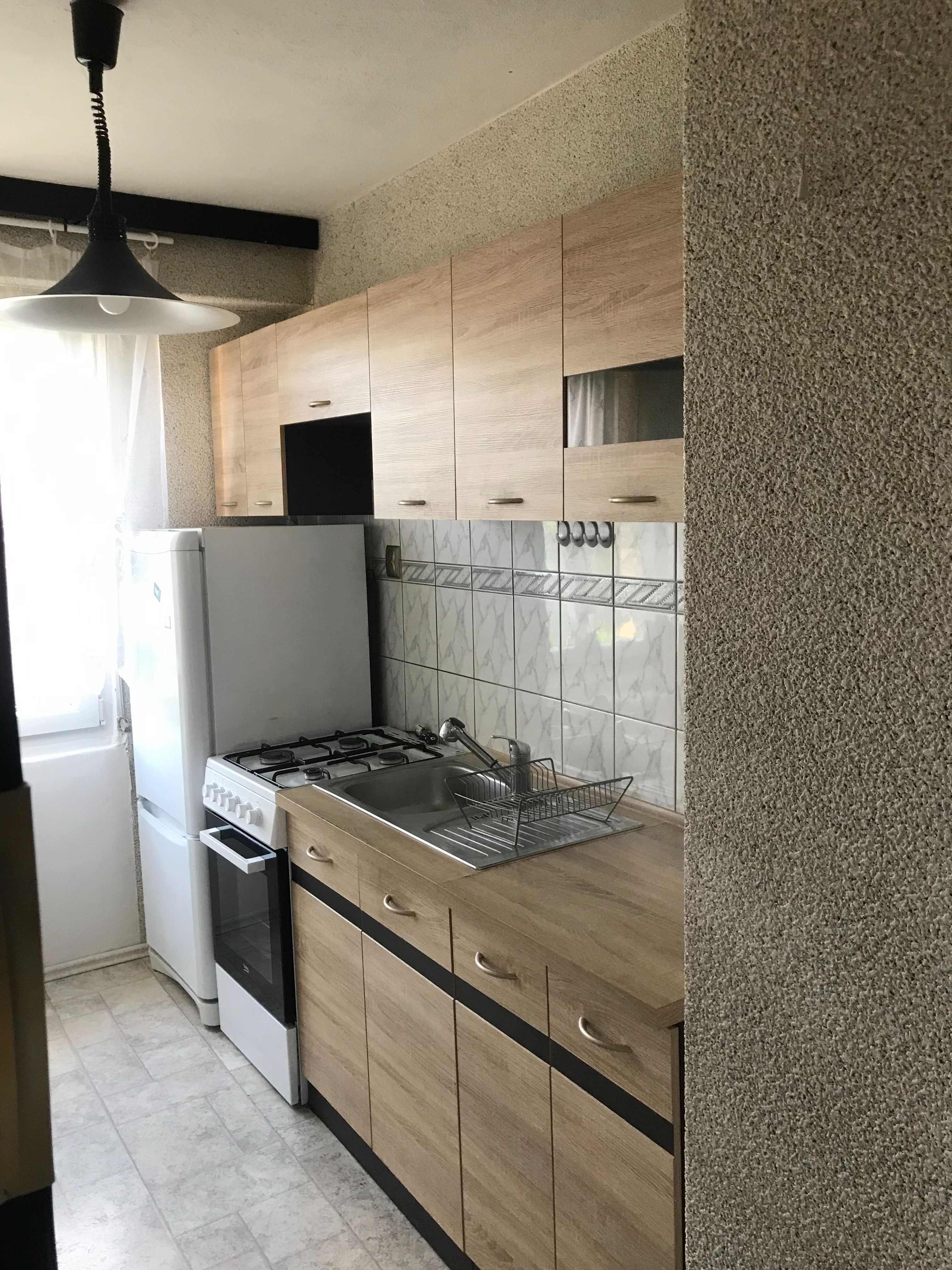 Wynajmę mieszkanie 49m2, 2-pokoje, oś.niepodległości