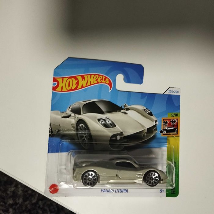 Hot wheels pagani utopia