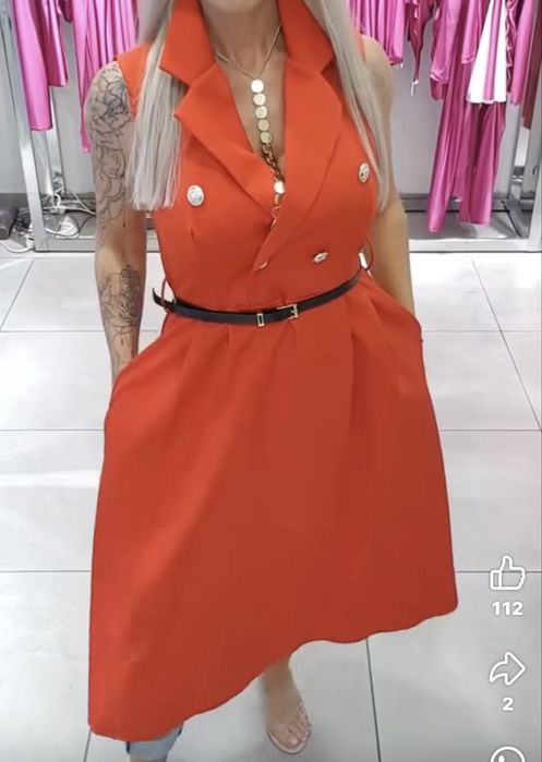 Sukienka dwurzędowa  zlote guziki