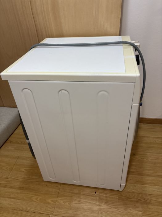 Maquina de lavar roupa Hotpoint ariston