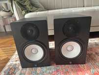 Monitory studyjne Yamaha hs8