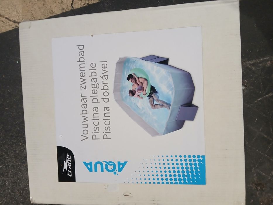 Piscina nova em caixa