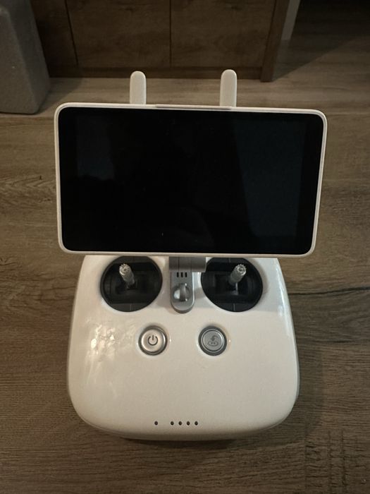 Dji phantom 4 pro advanced kontroler gl300e