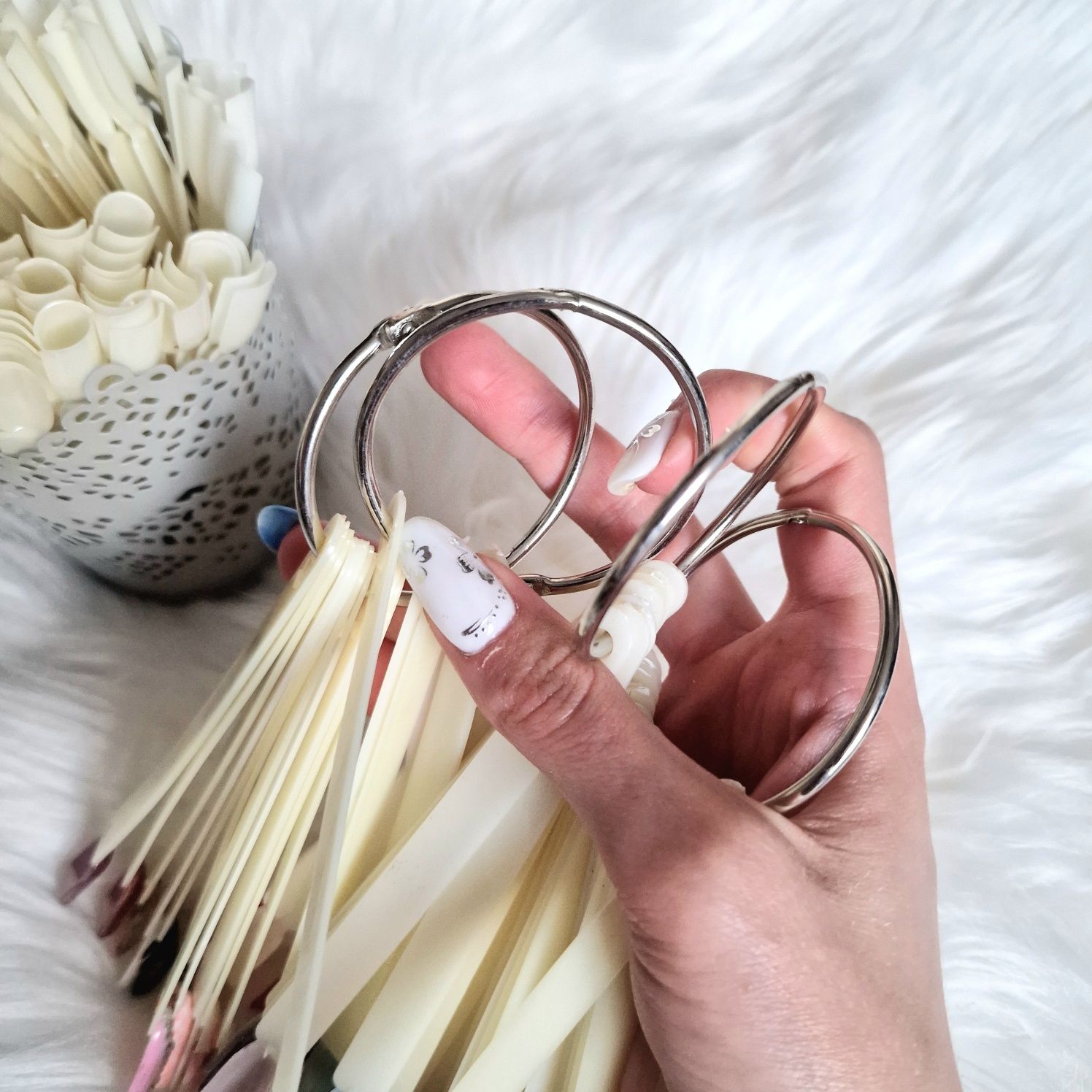 4x Mleczny wzornik do manicure na kółku Julia Nessa Migdał 150 sztuk