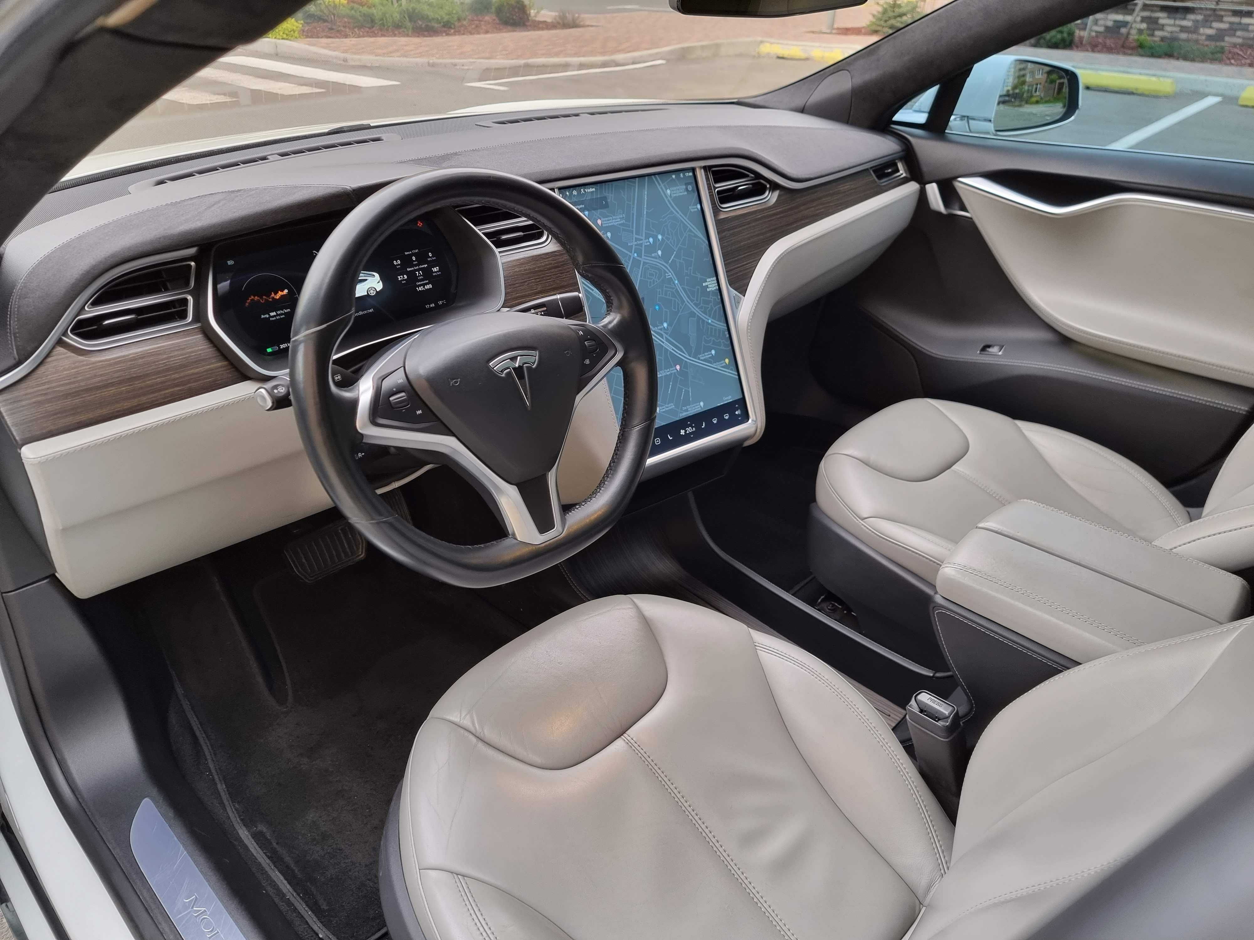 Tesla Model S 85D