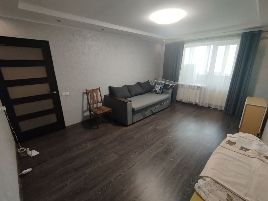 ЗДАЄТЬСЯ ВПЕРШЕ 3-х квартира, на Троещиніі для Сім'ї, є газ.