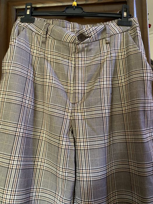 Calças novas Divided, tamanho L