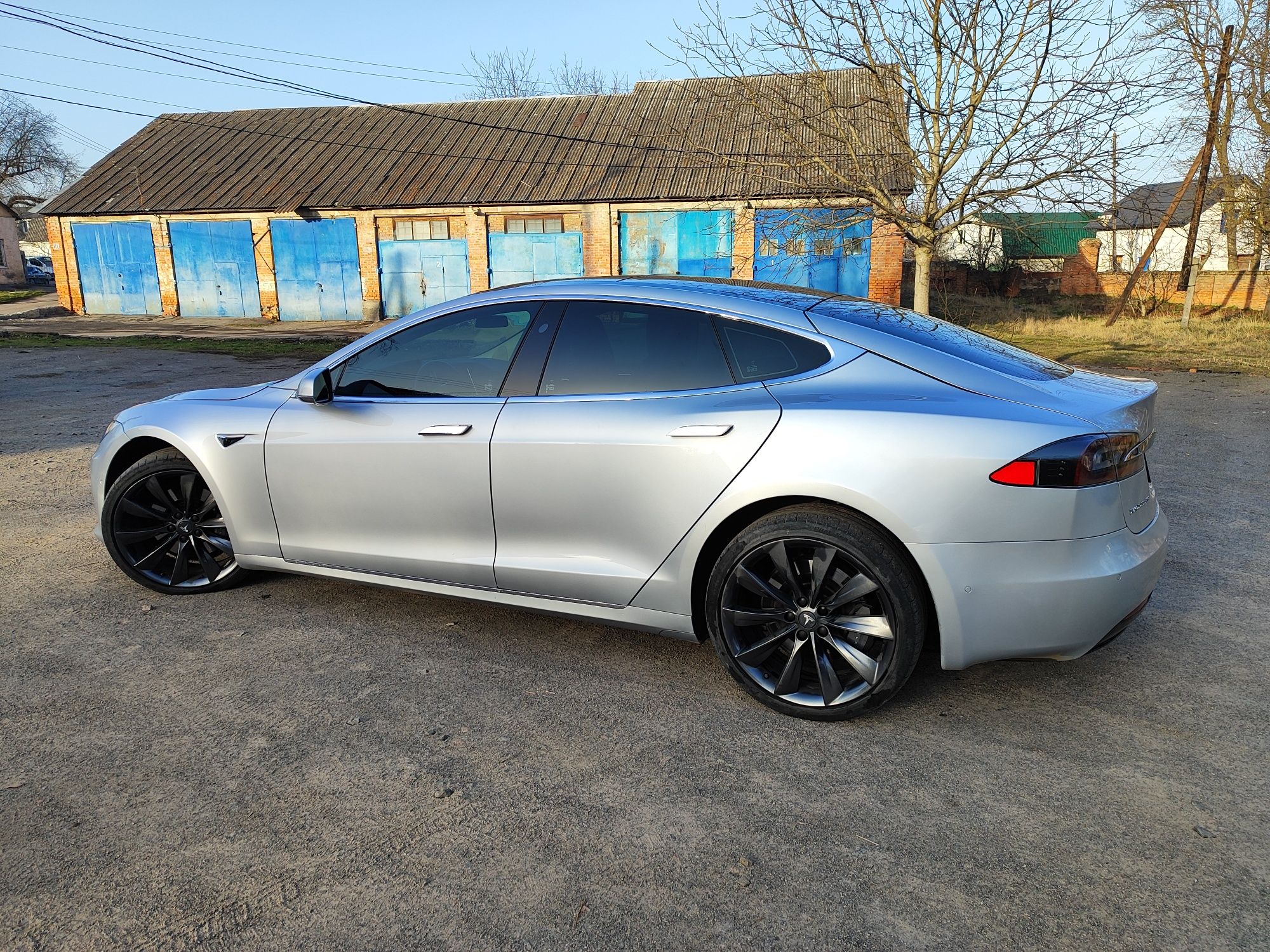 Tesla model S REST 75 D INTEL