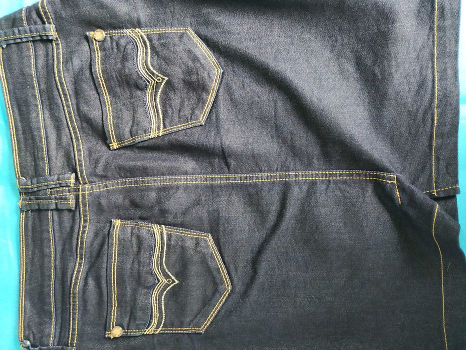 Roupas Sacoor, Pepe Jeans, Tintoretto e Massimo Dutti