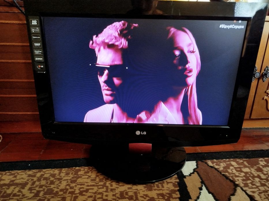 Телевізор LG без смарт.