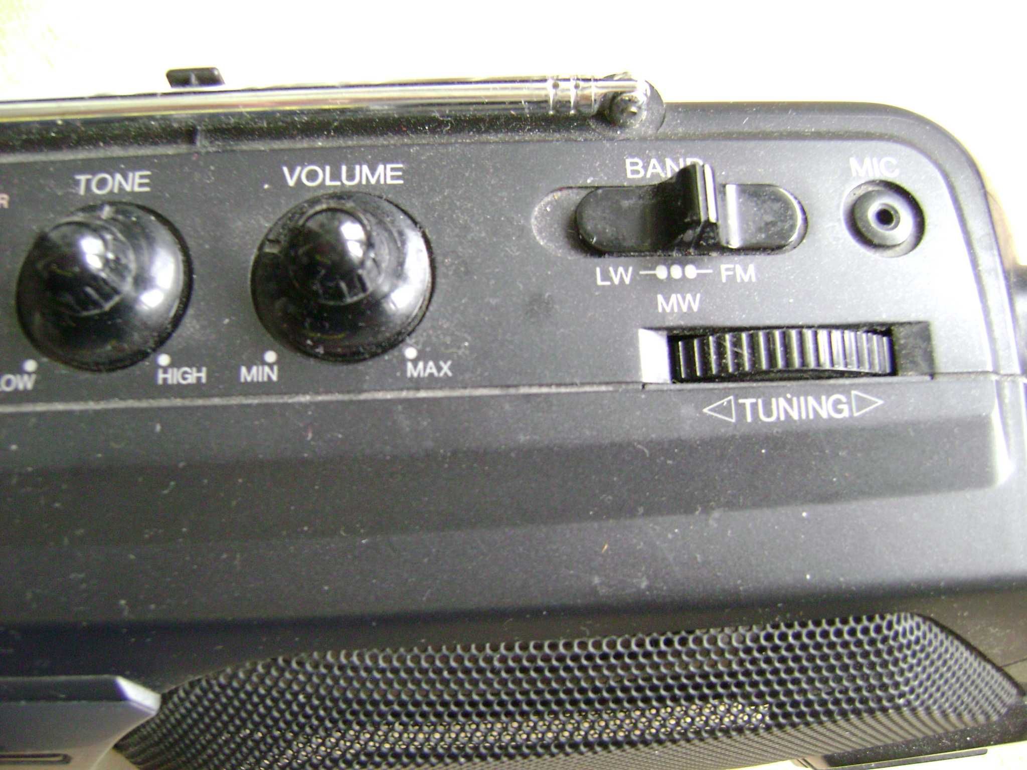 Starocie z PRL Radiomagnetofon AIWA RM-78EZ = w pełni sprawny z kasetą
