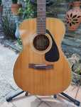YAMAHA FG-331 Acoustic Guitar / Guitarra