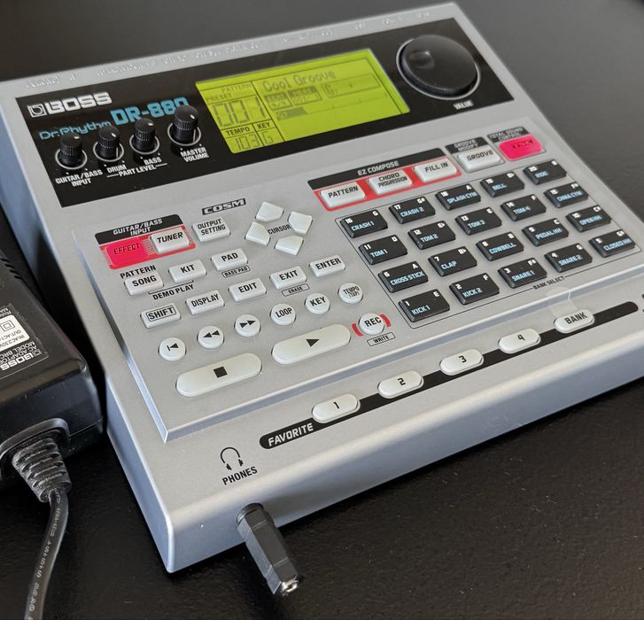 Boss Dr.Rhythm DR-880 maszyna perkusyjna / groovebox