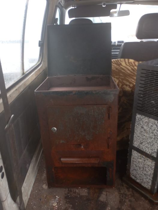 Vendo esta salamandra muita bonita bom estado