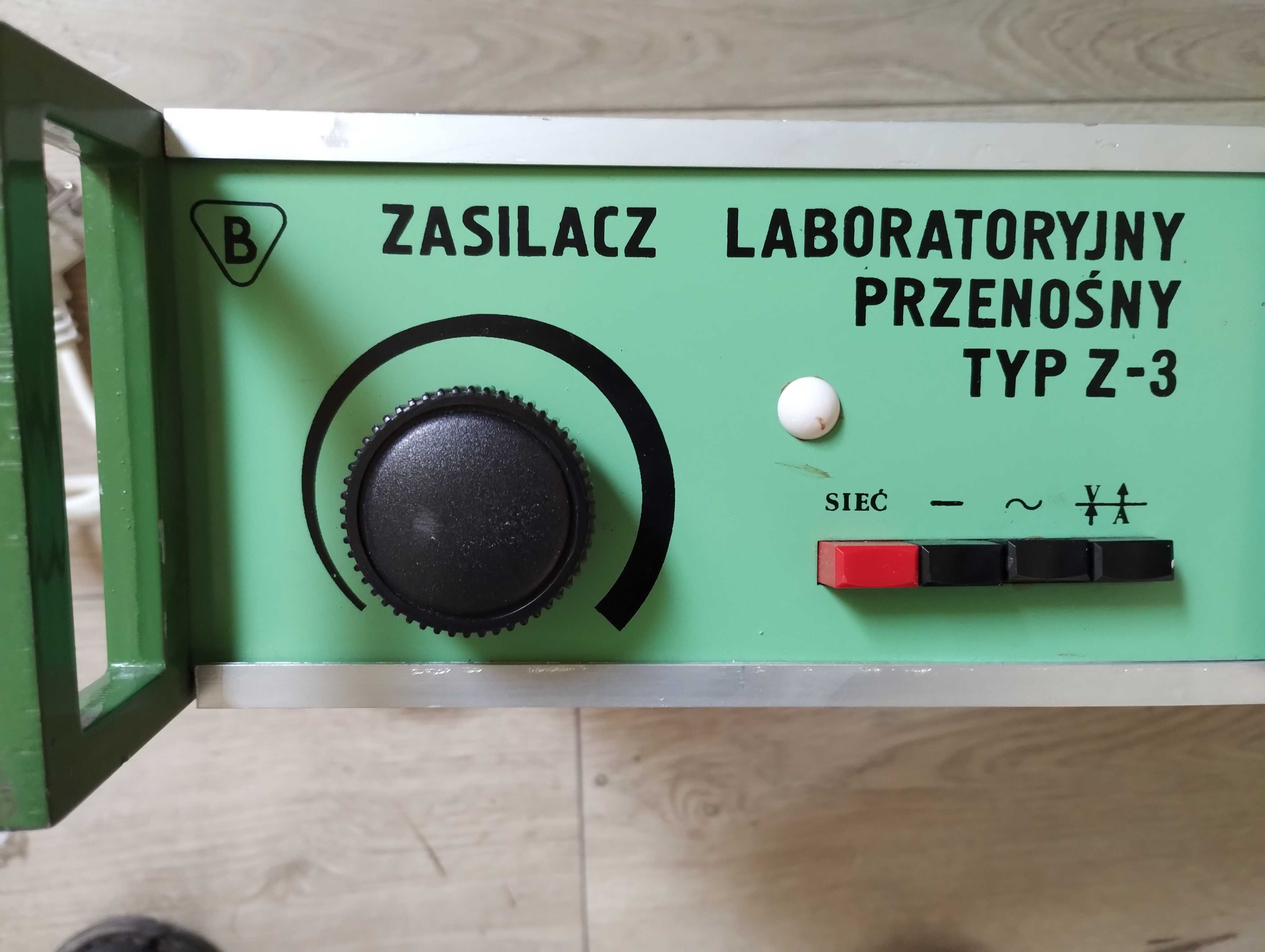 Zasilacz laboratoryjny przenośny typ Z - 3 , Nysa - PRL, 1985r.