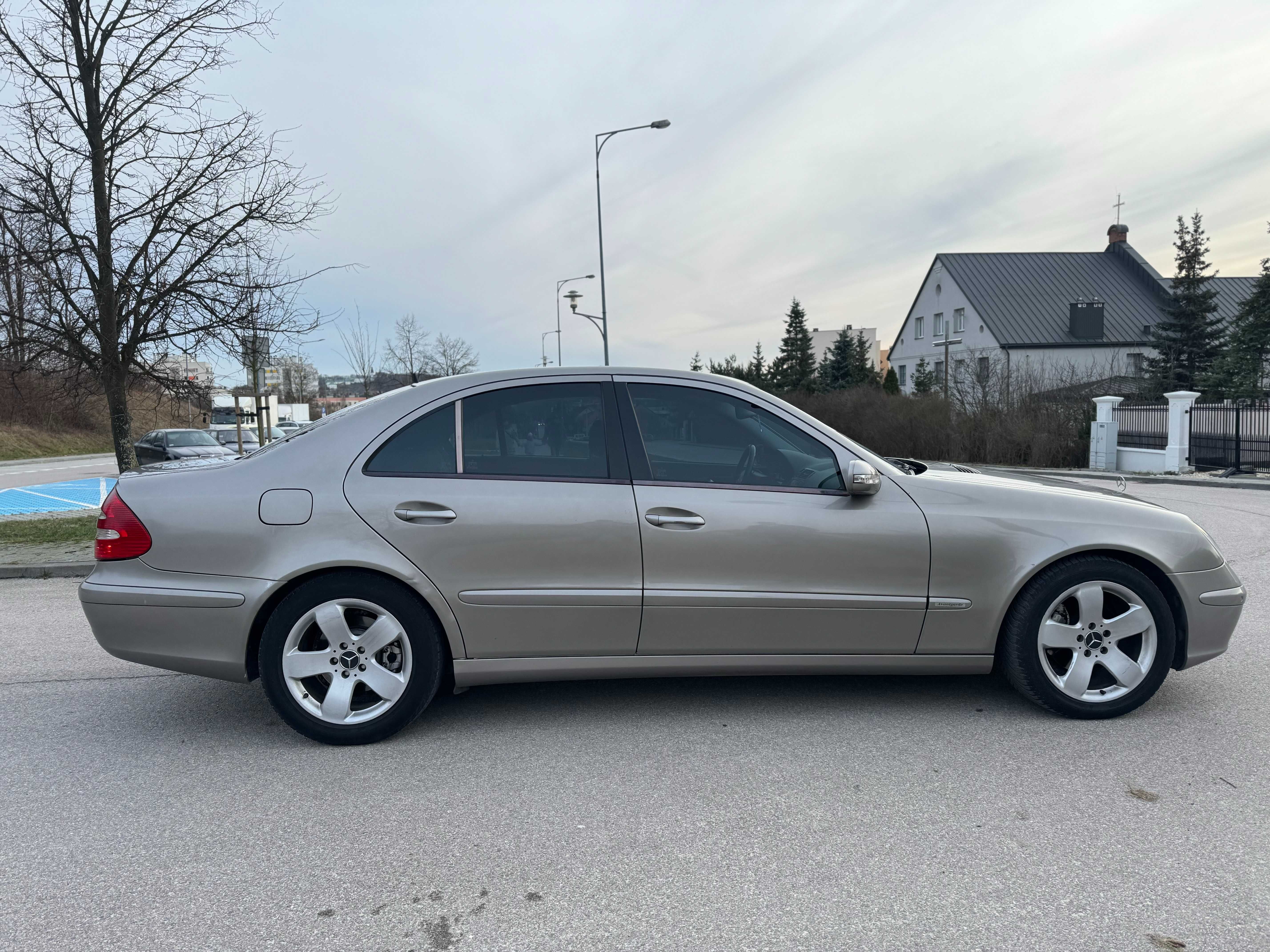 Mercedes-Benz E280 3.2CDI 177KM Avantgarde Automat Xenon HAK Polecam!!