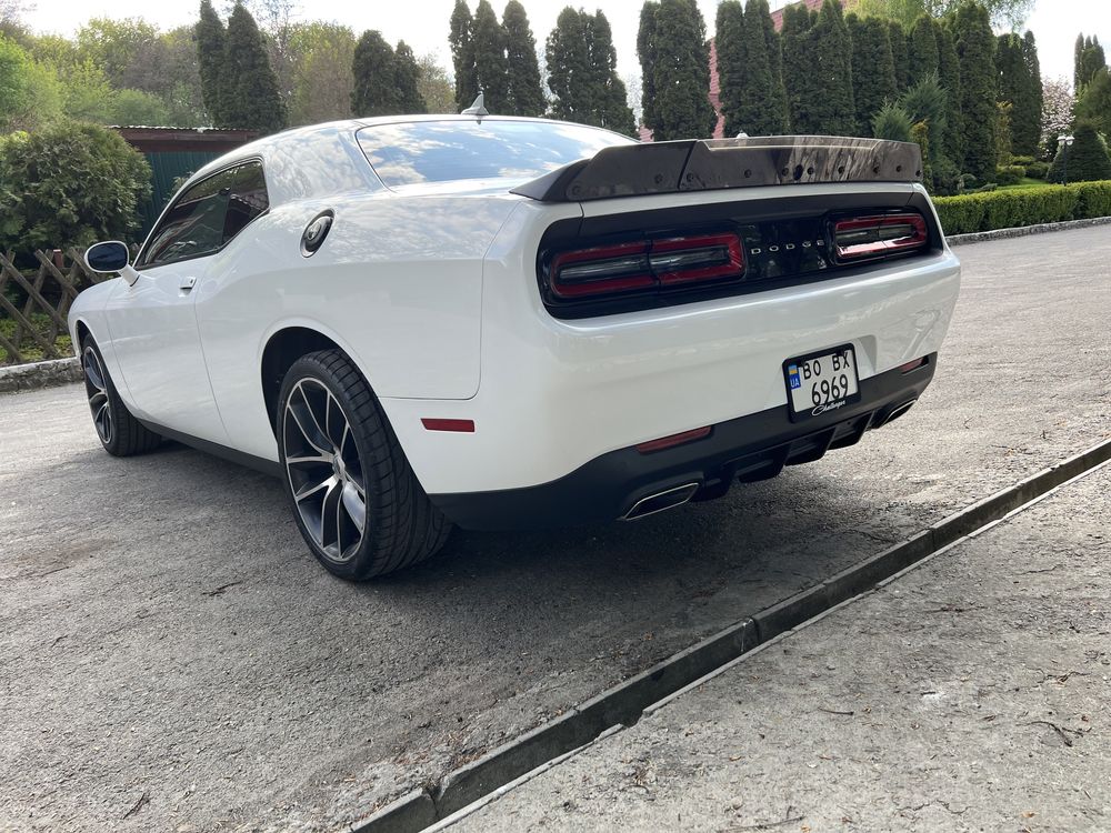 dodge challenger SXT plus blacktop 2019