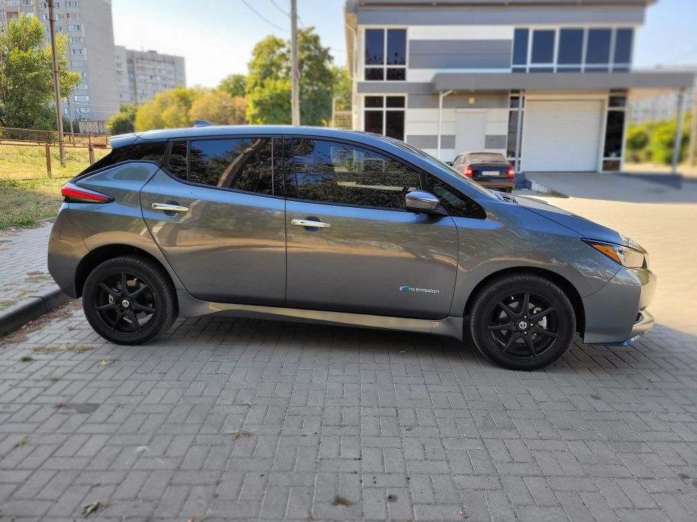 Nissan leaf 62kw