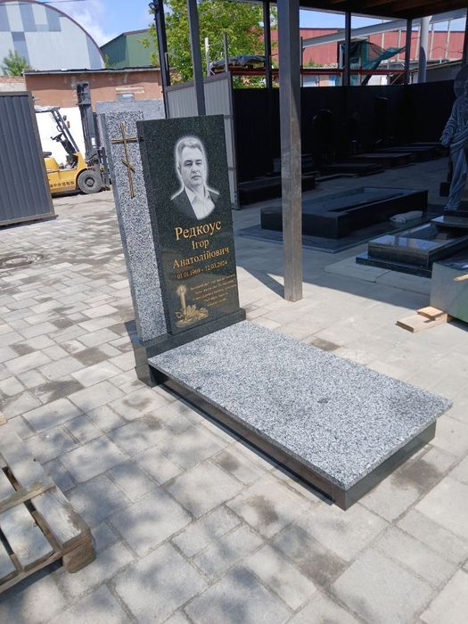 Пам'ятники під ключ