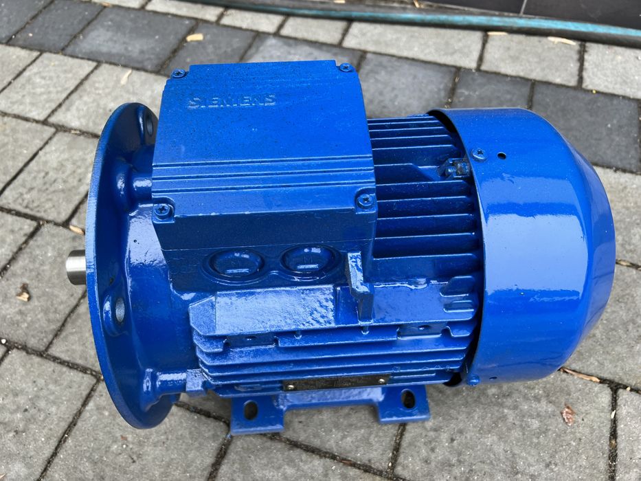 Silnik elektryczny 2,2 kW 940 obr/min