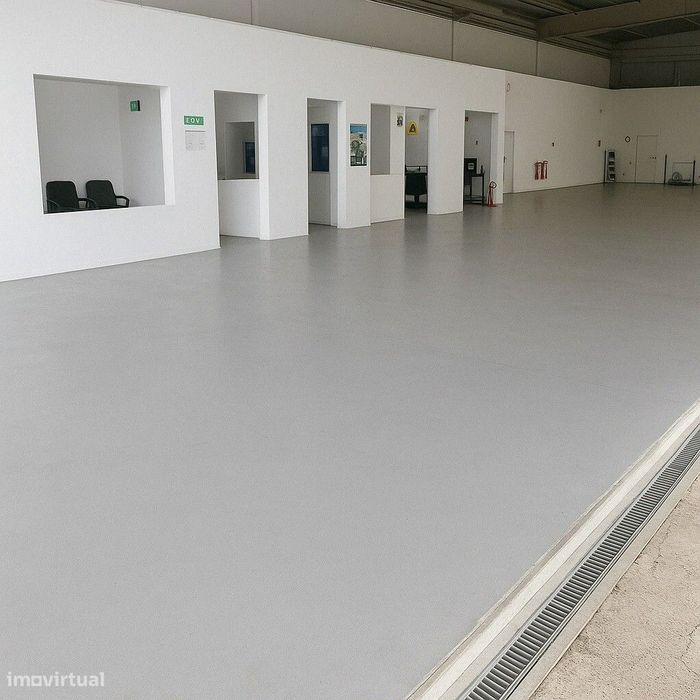Armazém para arrendar no Linhó - Sintra