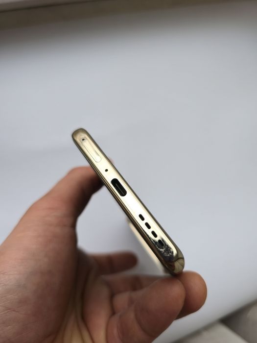 Телефон Infinix note 40 pro 8/256