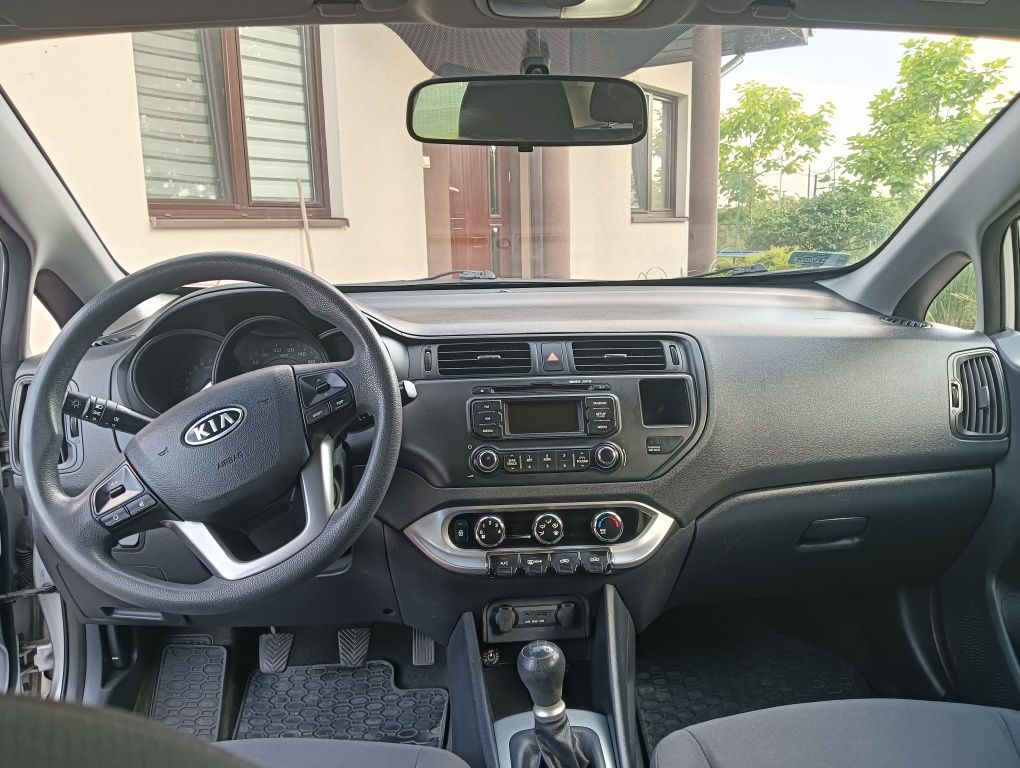 Sprzedam zadbaną Kia Rio 1.2  2012r