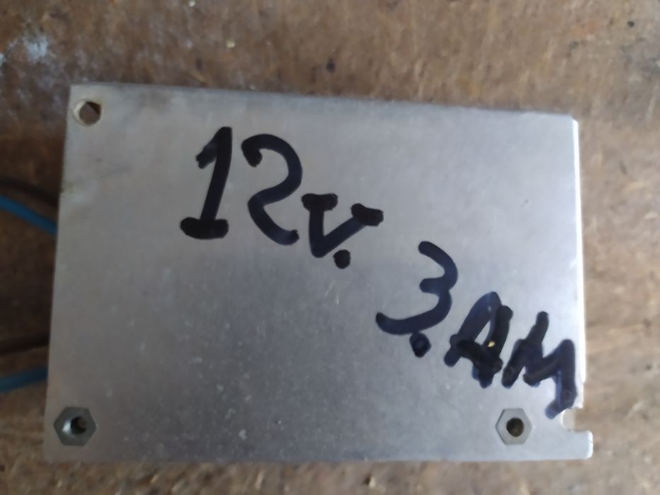 Блок питания 12 в,3 Ам.