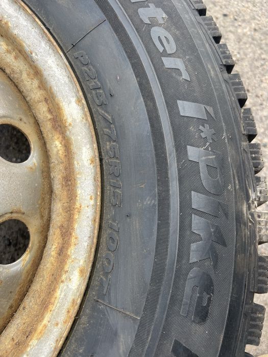 НИВА в сборе  4шт 215/75R15 Hankook Winter i*pike, СКЛАД Б/У РЕЗИНЫ
