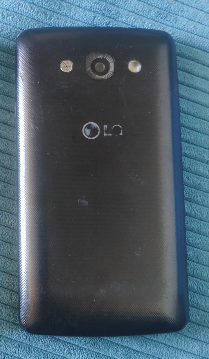 LG L60 Dual  смартфон