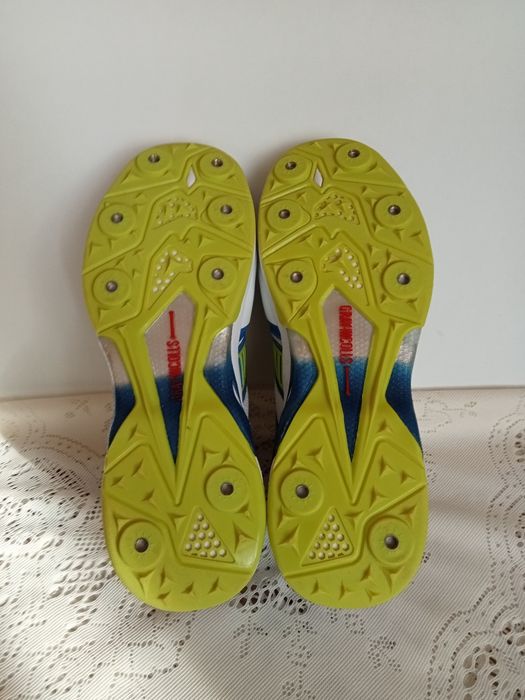 Кросівки для спорту