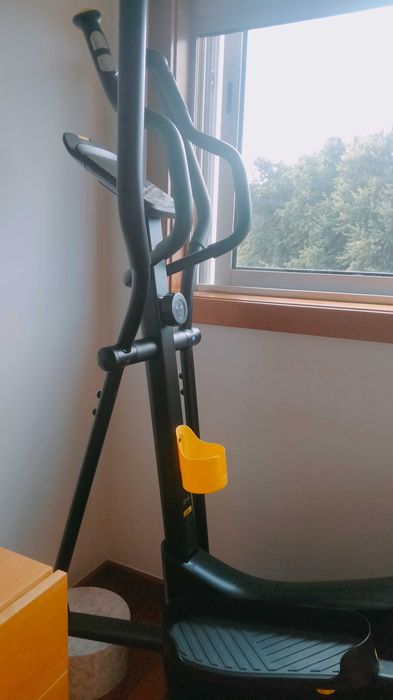 elíptica Domyos 520 - autoalimentada