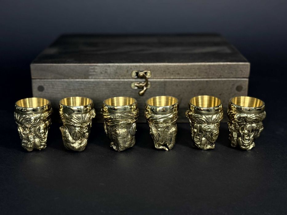 Набор чарок "Козацька рада" Чарки козаки. Подарункові чарки.