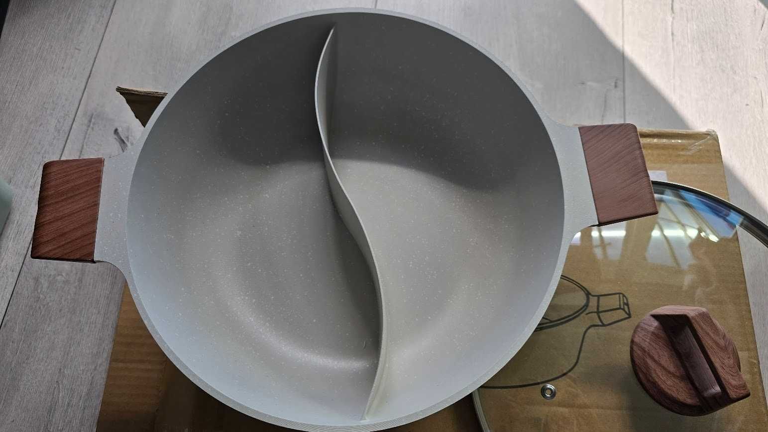 DEZIN Garnek Shabu 5-QT Dwusmakowy Z Przegrodą Do wszystkich kuchenek