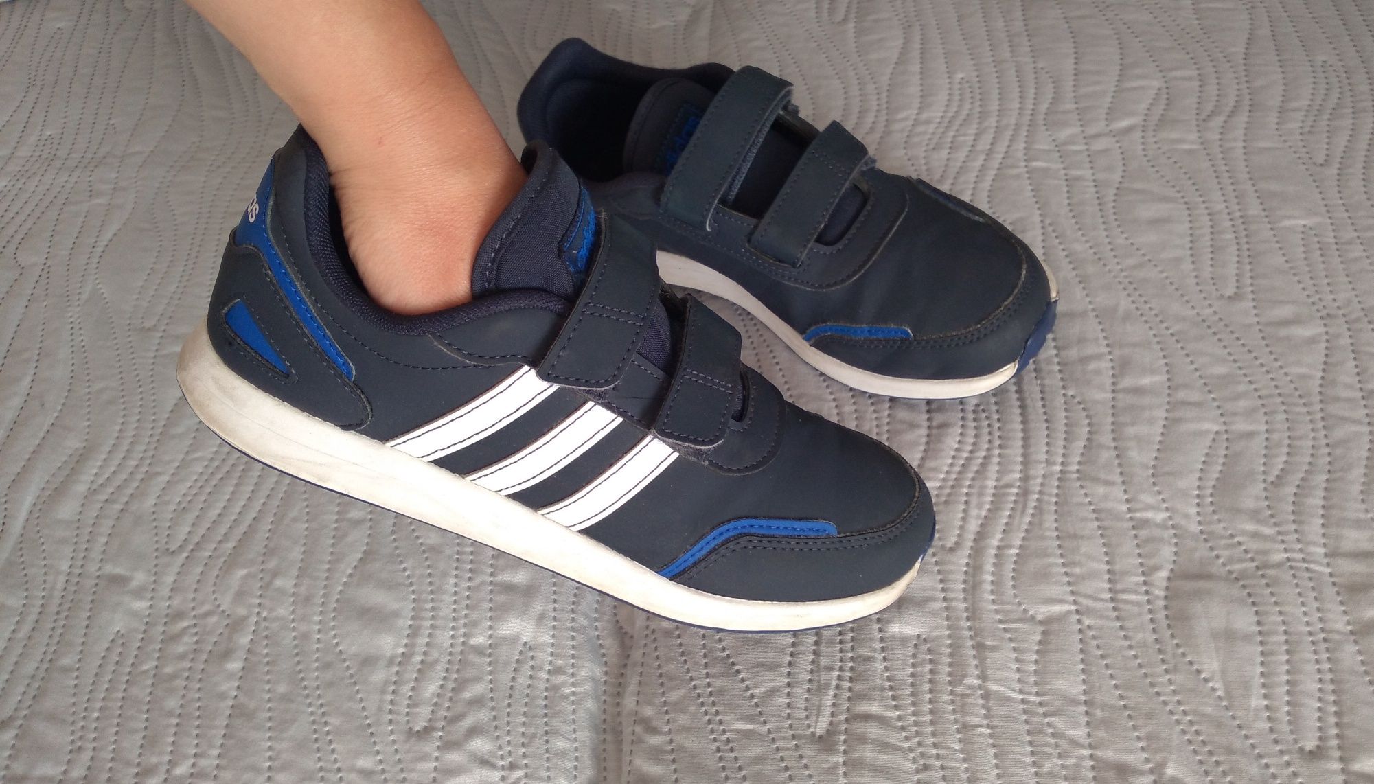 Buty adidas chłopięce rozmiar 32