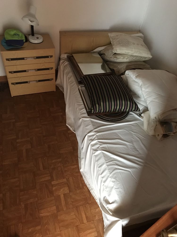 Conjunto de móveis de quarto (solteiro)