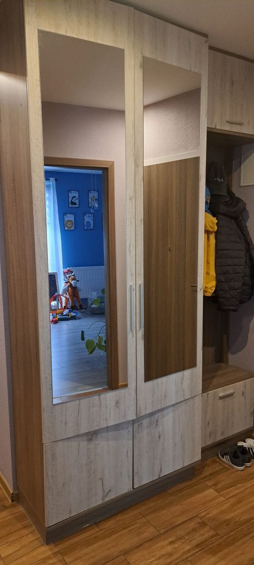 Szafa do przedpokoju